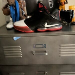 Nike Black and Red Sneakers for Everyday Comfort